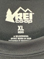 REI Co-Op Performance T-shirt Men’s XL Black Logo Patch At Hem Short Sleeve