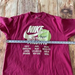 Nike Sportswear NSW World Tour T Shirt Mens Large Pink Tokyo NYC Paris Glow
