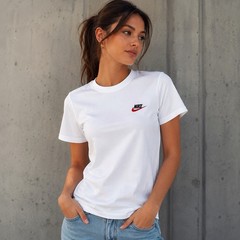 Nike Sportswear Club White Embroidered Logo T-Shirt Men’s Size M 100% Cotton