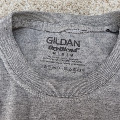 Gildan DryBlend T-Shirt Gray Short Sleeve Size Medium (see photo for flaw)