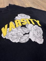 Upstanders Skull Varsity Roses College Athletics Sports Graphic Tee Medium Boxy