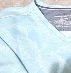 TOMMY BAHAMA-Mens Green Poly/Viscose SS/V.Neck Casual Summer T.Shirt-(XL)