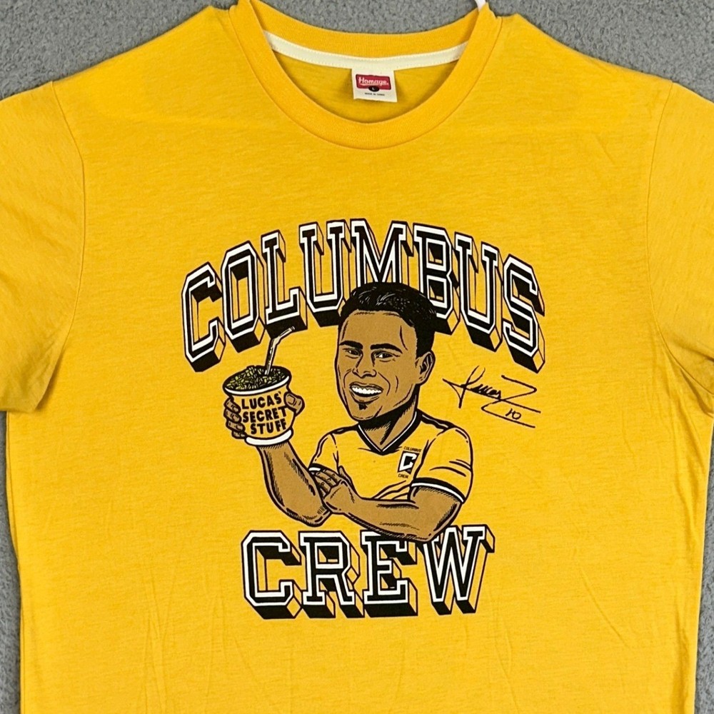 Columbus Crew Homage T-Shirt Mens Large Yellow Lucas Zelarayan Graphic Tee Logo
