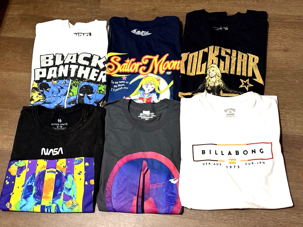 Lot Of 6 Men’s Brand New Random Graphic T-Shirts Short Sleeves Sz Medium NWT 003