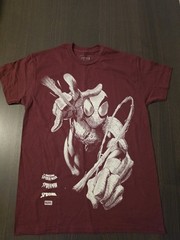 Marvel Spider-Man Web Shooting T-Shirt Burgandy Size Medium