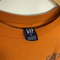 Vintage 90s Gap Spell Out Chest Logo T-Shirt Orange Streetwear Preppy