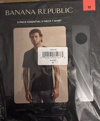 Banana Republic 3-pack Essential V-Neck T-Shirt, black Size Medium Costco-bought