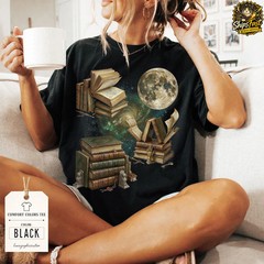 Books Moon Vintage Comfort Tee