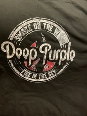 (NEW) Deep Purple (smoke on the water) – Mens Black Short Sleeve T-Shirt X-Large