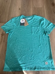 Avalanche Men’s Performance Pocket Tee 4 Way Stretch Comfort Green Heather Large