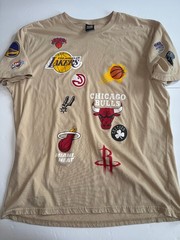 NBA Team Logos Graphic T Shirt XXL Bulls Lakers Knicks Heat Beige