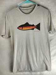 Dead Drift Fishing Grey T shirt Sz Med/ 19 in /19 in arm pit/arm pit #392