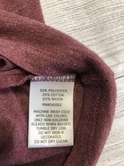 Cabelas Shirt Mens Small Maroon Graphic Outdoor Tee Logo 50/25/25 Tri Blend