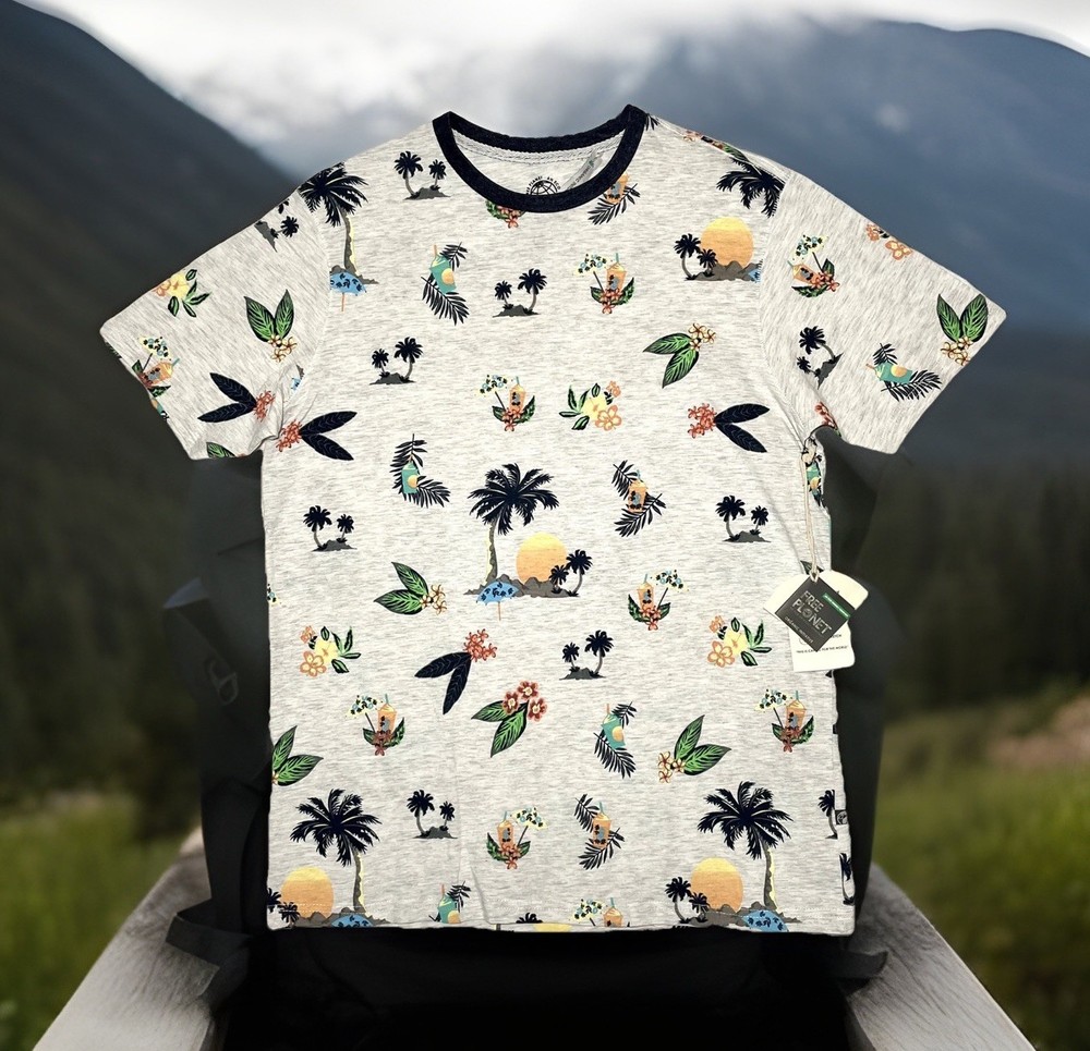 Free Planet Men’s T-shirt Tropical Island Hawaiian Graphic Crew Neck Medium NWT
