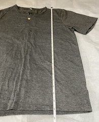 Lot of 2 Size Small Mens T Shirts Various Brands Salty Crew Black and Grey Tops