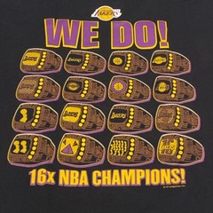 LAKERS 16X CHAMPIONSHIP RINGS T SHIRT (MEDIUM)