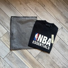 Fear of God Essentials NBA Men’s Cotton Logo Fit 90’T-Shirt – Size M
