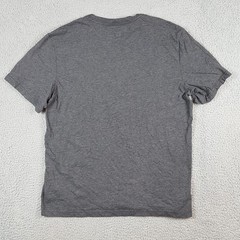 UNTUCKit Gray Breathable Lightweight Size L Moisture Wicking Athletic T Shirt