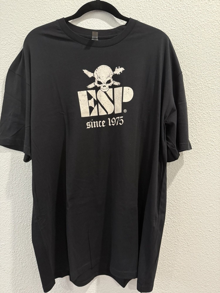 ESP Guitars and Basses T-Shirt 2xl