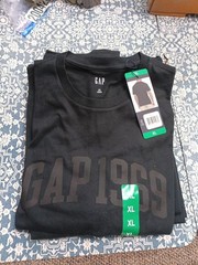 Brand new GAP 1969 men’s t-shirt in black. Classic design with front logo print,