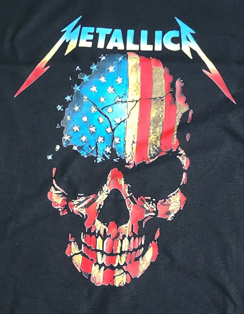 Metallica T-Shirt Men’s Sz Large American Flag Menacing Skull Rock Band Tee