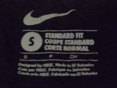 MANCHESTER UNITED RED DEVILS FOOTBALL CLUB BELIEVE GOLD FOIL PRINT NIKE SHIRT SM