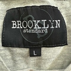 Brooklyn Standard Gray T-Shirt with Red Plastic “Wavy” Stencil Men’s Large EUC