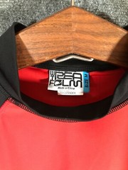 The Realm High Neck T Shirt Mens Medium Red Black Stretch Activewear Outdoor Tee
