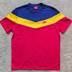 Nike T-Shirt Mens Medium Red Navy Yellow Colorblock Embroidered Logo