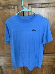Quick Silver Men’s Medium T Shirt Light Spots On Back