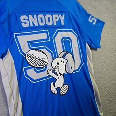 Snoopy Peanuts Football NFL Jersey Shirt Mens Medium Blue Charlie Brown 50 NWT