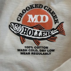 Crooked Creek Holler White Wild Life Fish Graphic Men’s Cotton T-Shirt M