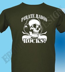 Pirate Radio T-Shirt Rocks Drum Bass DJ 60’S Caroline London Skull Headphones