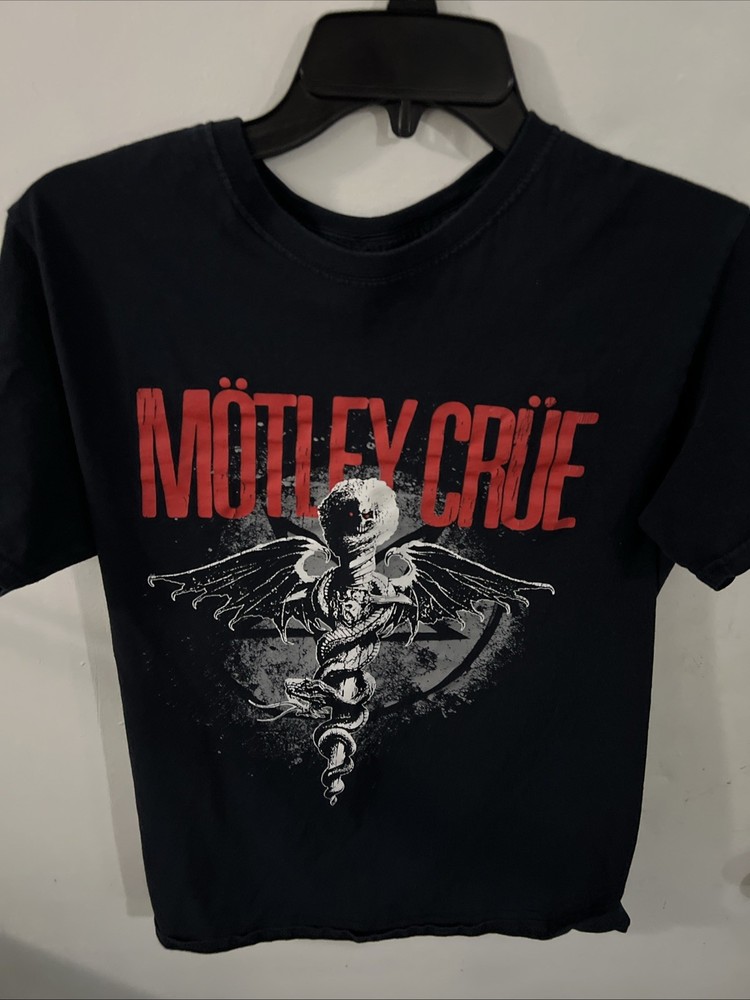 Motley Crue Global Black W/ Red Graphic T-Shirt Short Sleeve Size Small B1129