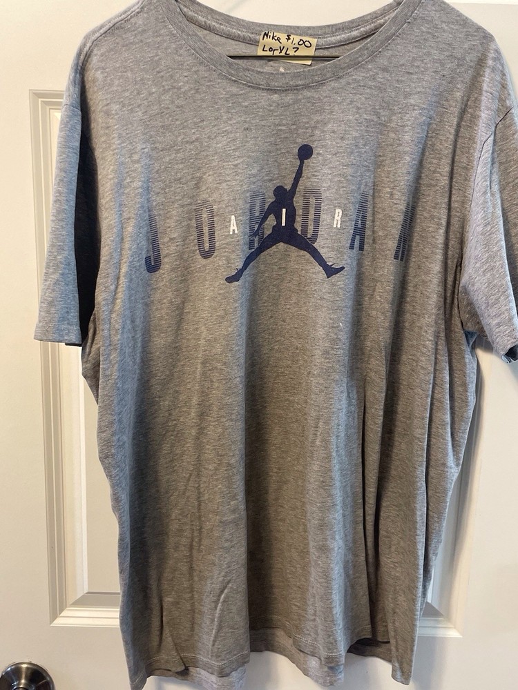 Nike Air Jordan Short Sleeved Tee Size XL Grey Men’s