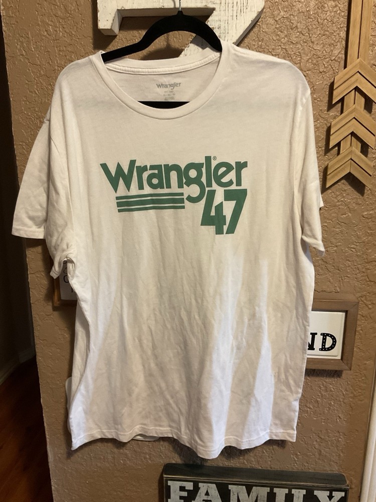 Wrangler White Graphic T-Shirt Wrangler 47 in Olive Men’s Size XL