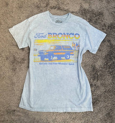 Ford Bronco Free-Wheelin Graphic T-Shirt Medium Blue Acid Wash Vintage Style