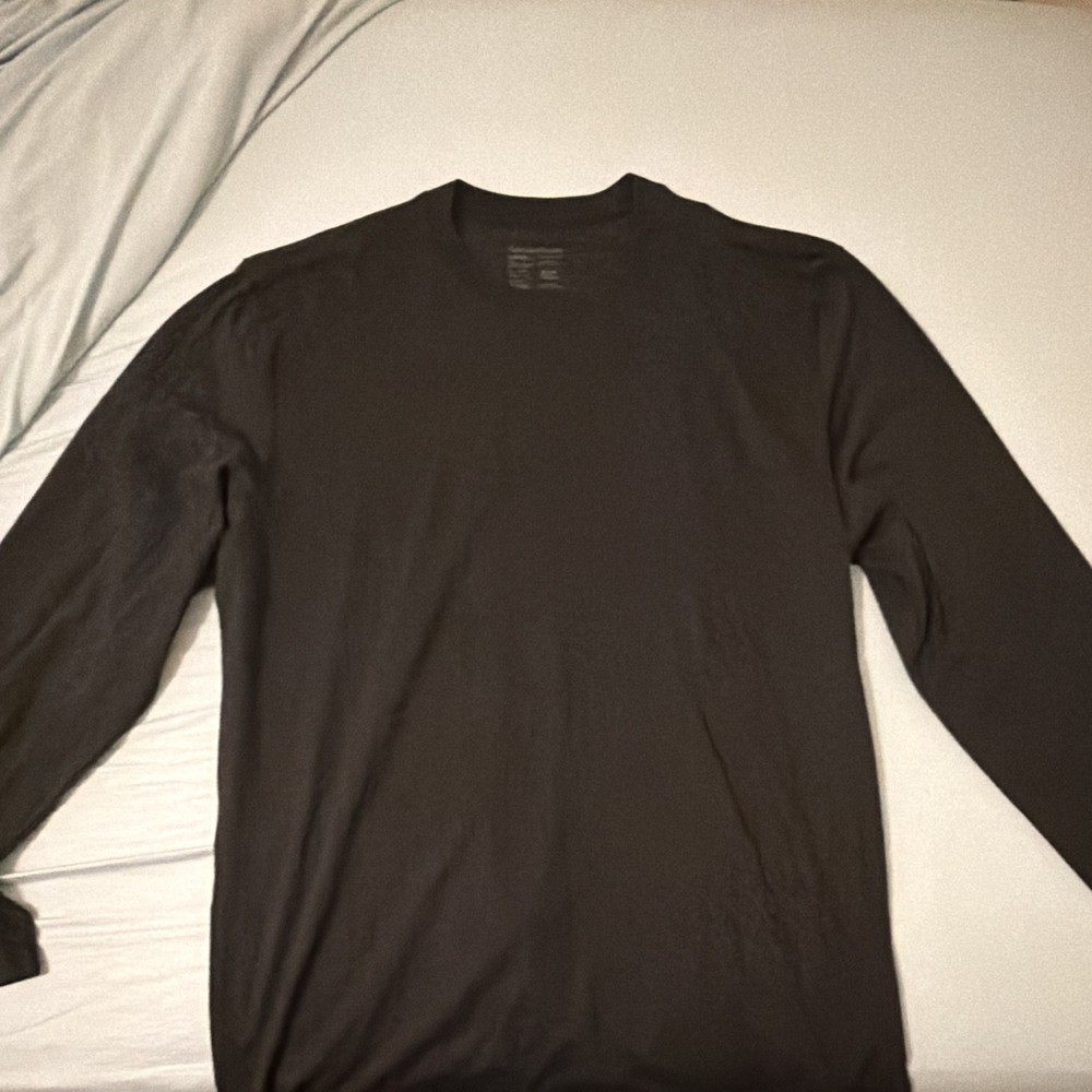 Fresh Clean Threads Men’s Black Solid Tagless Crew Neck Long Sleeve Tee L