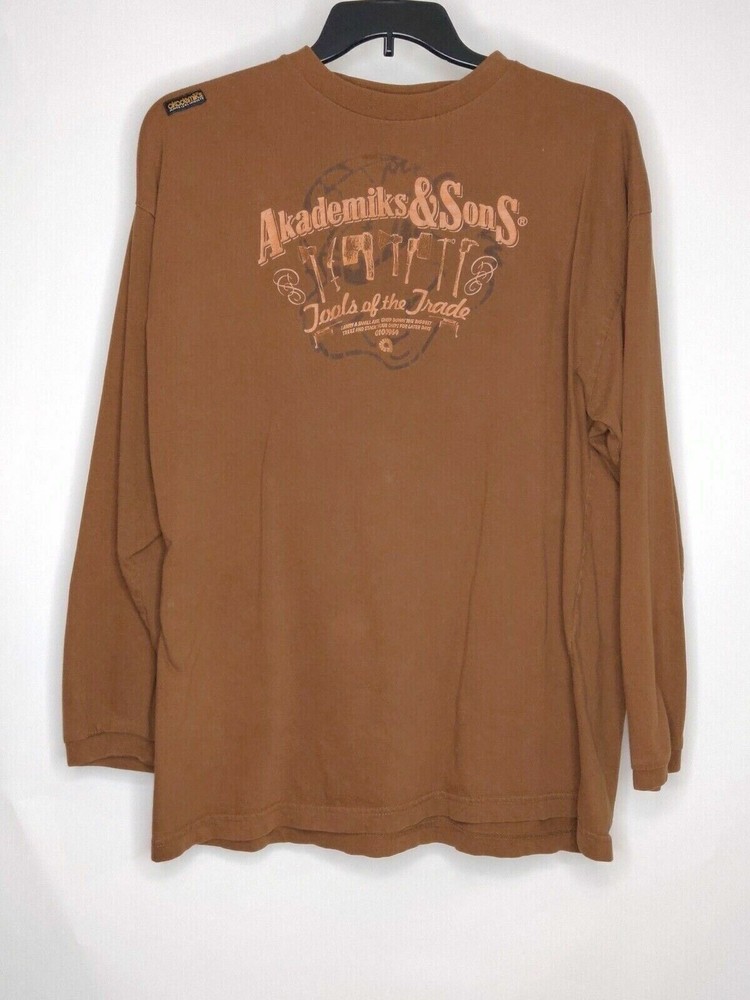 Akademiks Mens T-Shirt Long Sleeve Solid Graphic Size XL Pre-Owned Brown Stains
