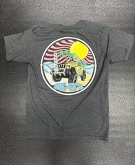 NWT Buc-ee’s Yellow Jeep Tshirt Shirt Size M Bucees Beach Gas Station Short