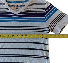 Amplify men’s gray/black striped short-sleeve v-neck t-shirt size S