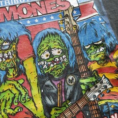Vintage Double Sided Ramones “We’re A Happy Family” T-Shirt Sz XL