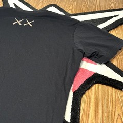 KAWS x UNIQLO UT Short Sleeve Graphic T-Shirt – US Size XL – As Pictured