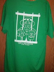 Clare Michigan Cops n Doughnuts green graphic XL t shirt