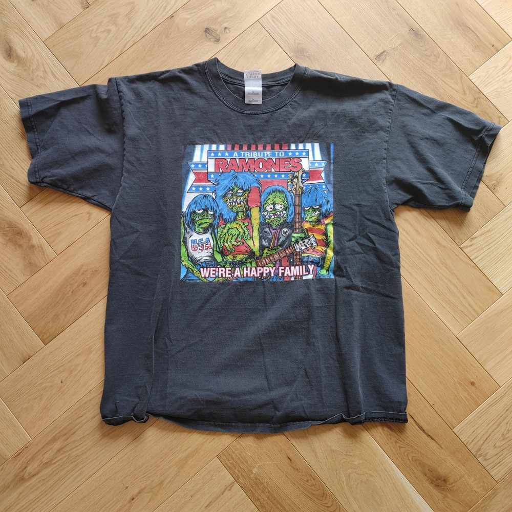 Vintage Double Sided Ramones “We’re A Happy Family” T-Shirt Sz XL