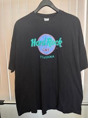 Vintage 90’s Men’s Hard Rock Cafe “Tijuana” Black Souvenir T-Shirt Size Large