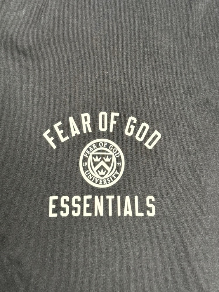 Fear of God Essentials University Logo T-shirt Black Mens Size XL Brand NEW! NWT