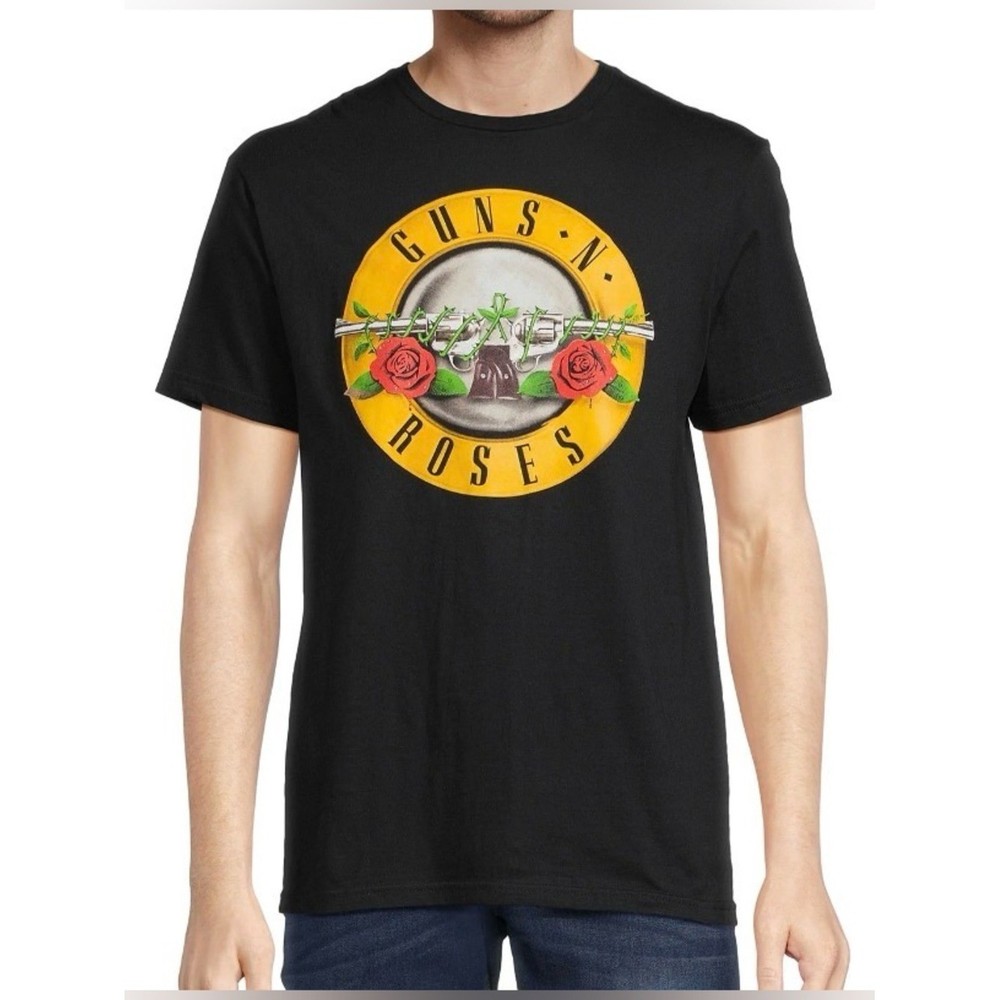 NWT. Guns N’ Roses T-Shirt. Size M.