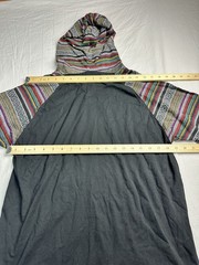 🧵Unixes Beautiful Giant Baja Hoodie Tee Black Serape Short Sleeve Mens L 09-9🧵