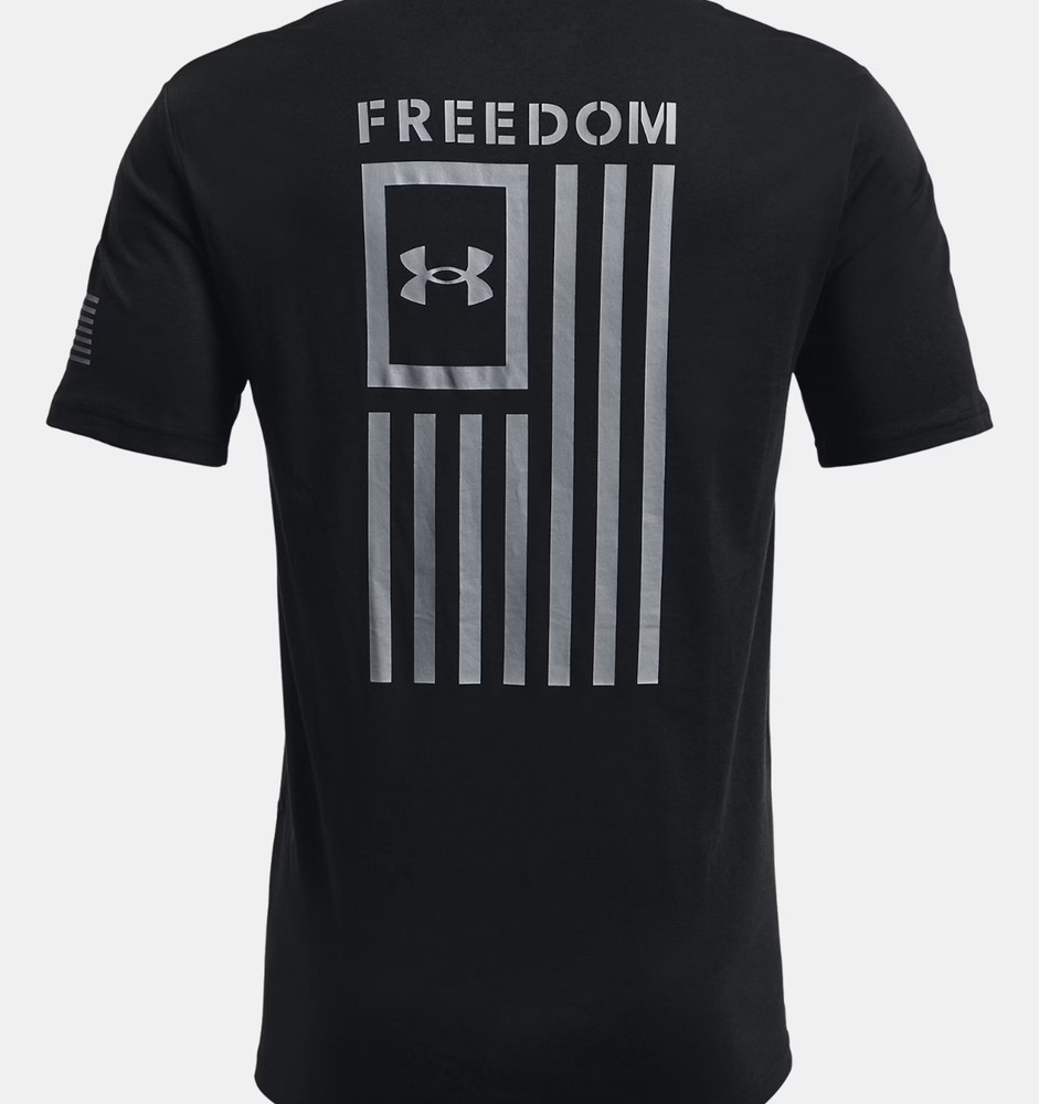 New UA Under Armour Freedom Flag Graphic T-Shirt in Black/Steel – Size M L XL